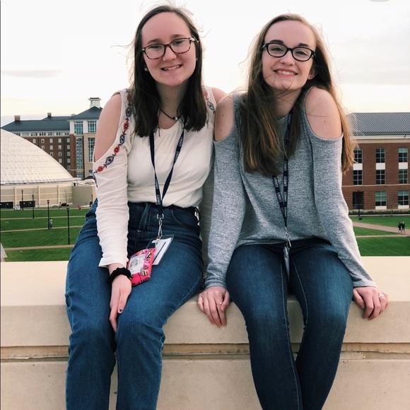 Meet your Posher, Chloe - Picture 4 of 4